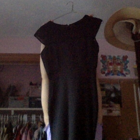 Black Lace Guess Dress - Picture 3 of 4